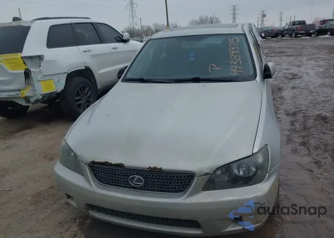 2002 Lexus Is 300 z USA, uszkodzony, nr VIN JTHBD192020044010